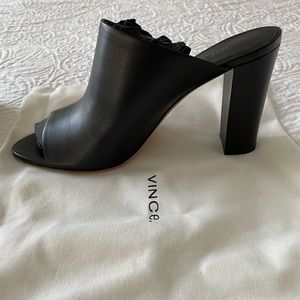 Vince Hanna Block Heel (brand new, unworn)